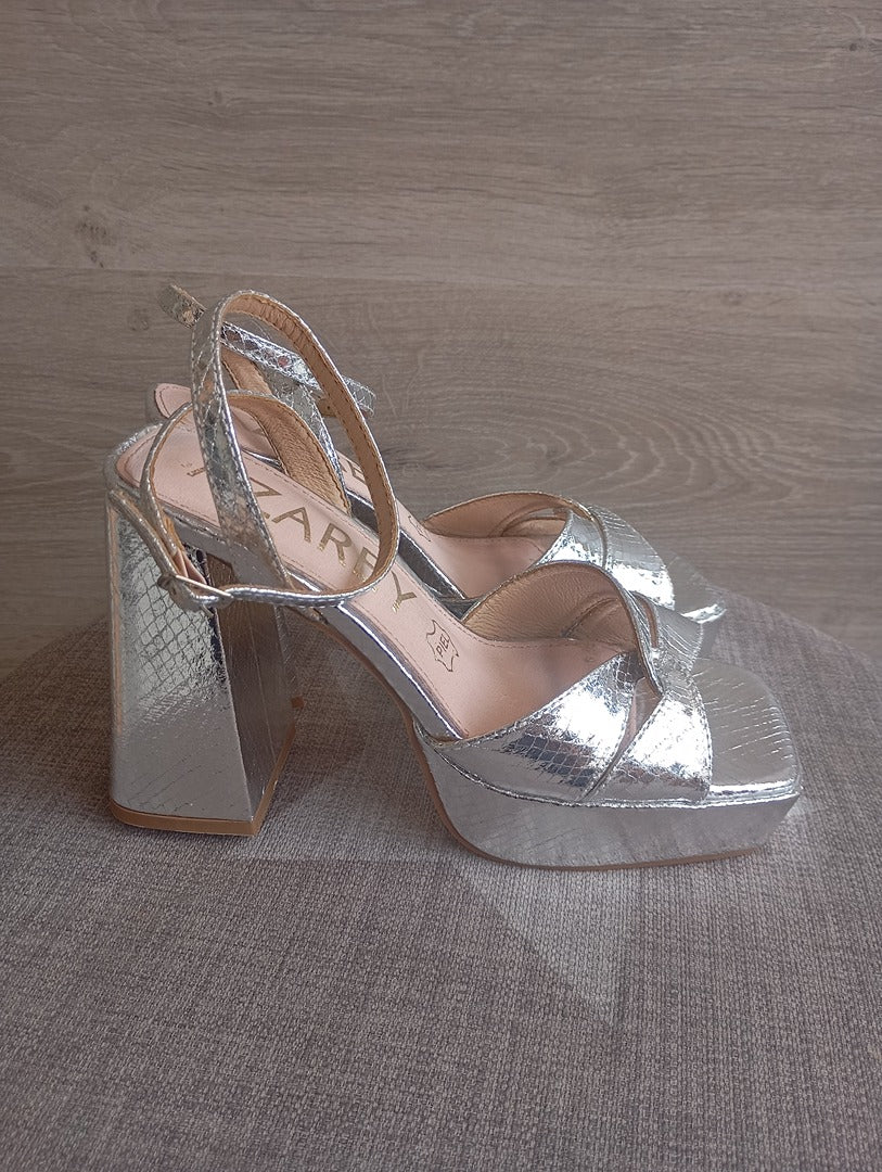 Chaussures à talons carrés femme Alzarey taille 36 - très bon état - argentées