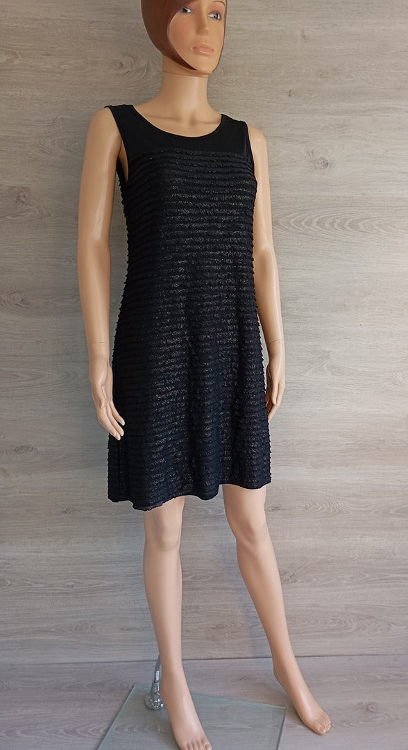 Robe courtes sans manches - à petits volants - 36 - Noir/doré - Très bon état