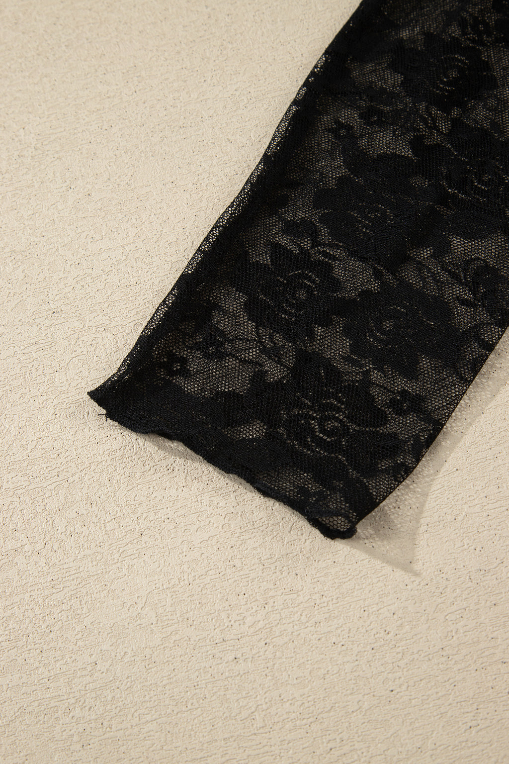 Top en Dentelle Florale Blanc — Manches Longues & Col Montant Grande Taille