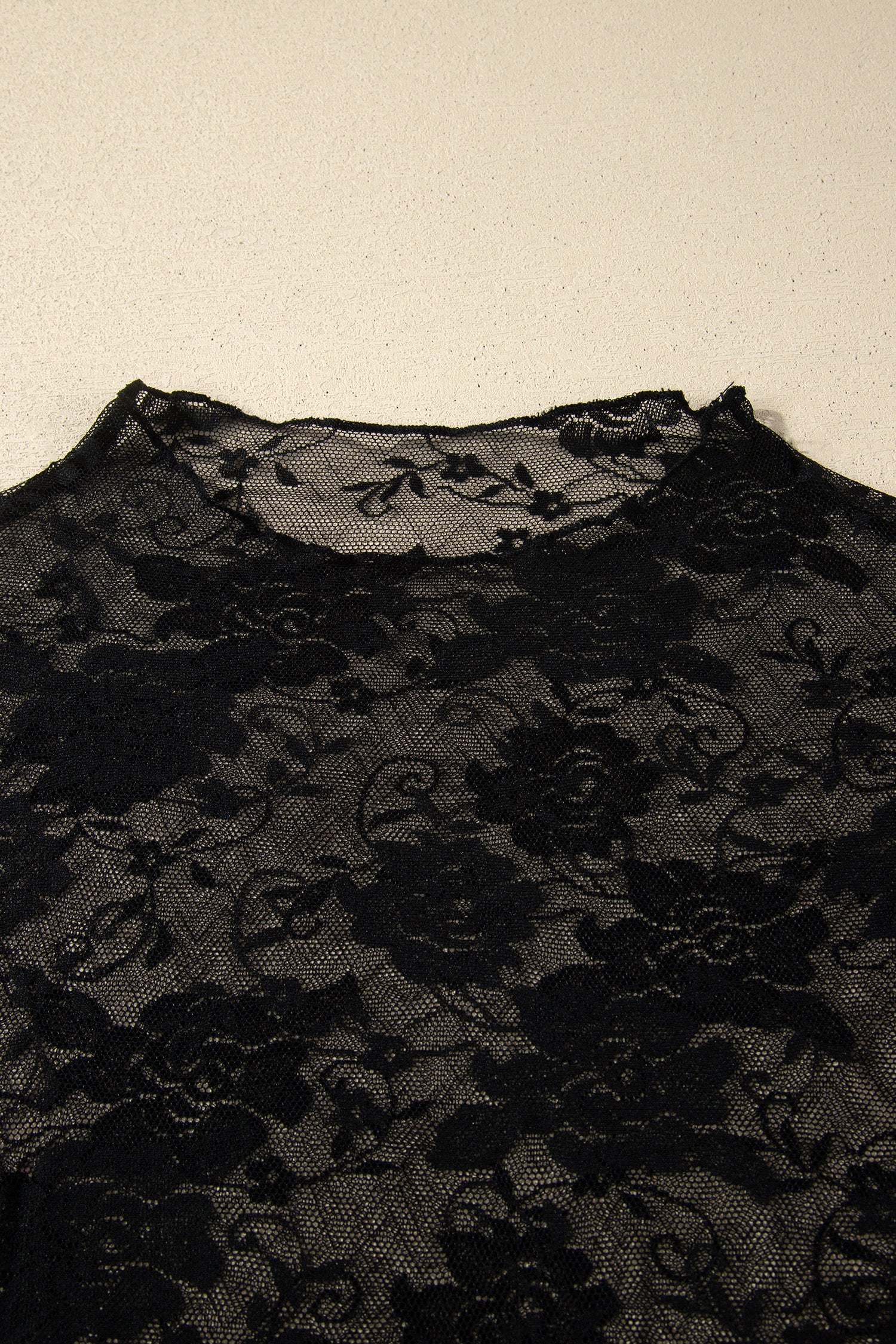 Top en Dentelle Florale Blanc — Manches Longues & Col Montant Grande Taille