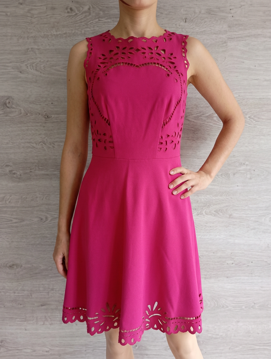 Robe patineuse fuchsia découpée au laser — Ted Baker — Taille S — Très bon état