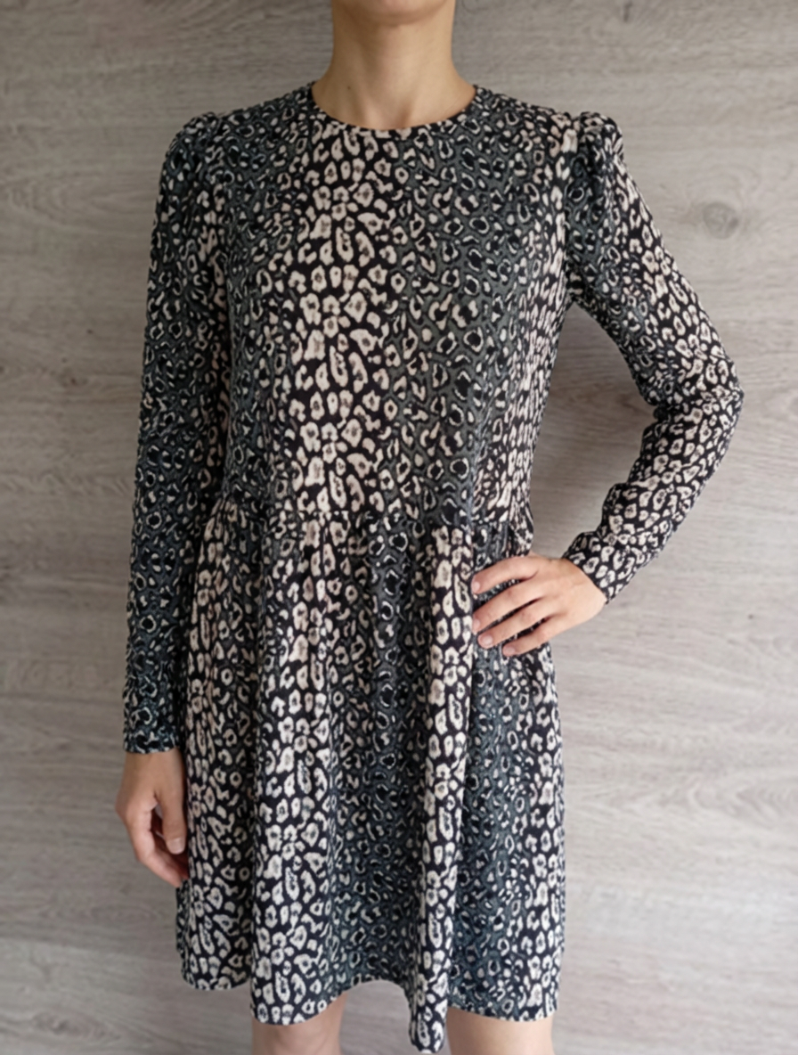 Robe Zara manches longues taille S effet animal - Multicolore - très bon état