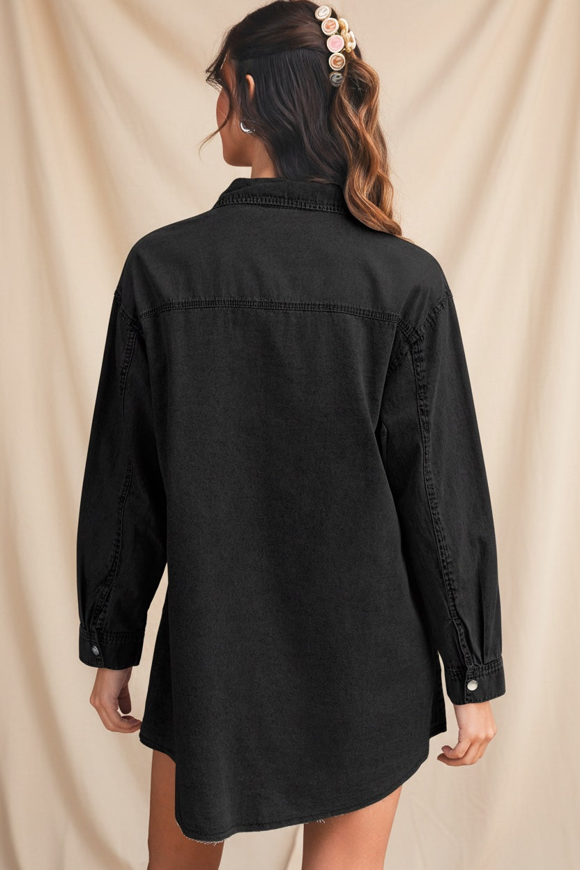 Robe Chemise Ample en Jean — Ourlet Brut et Poches Poitrine