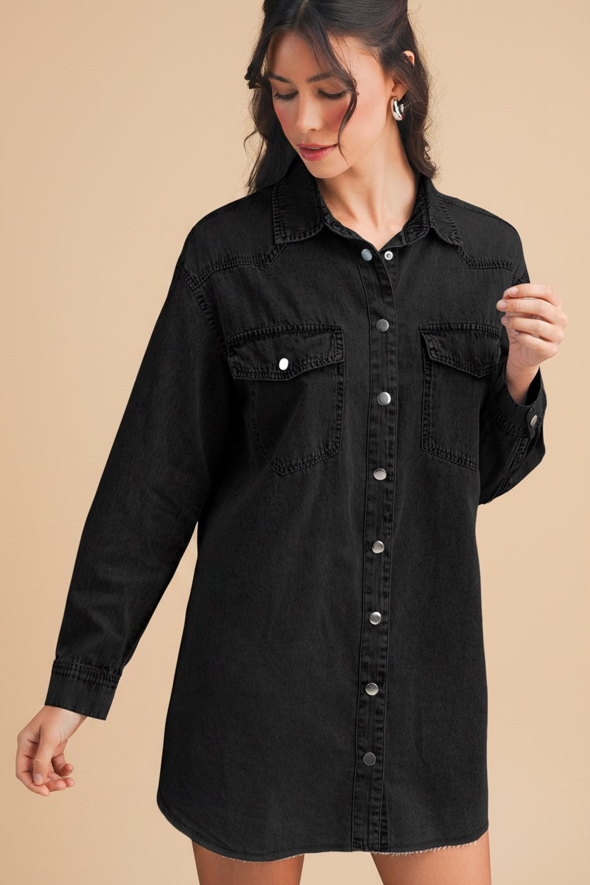 Robe Chemise Ample en Jean — Ourlet Brut et Poches Poitrine