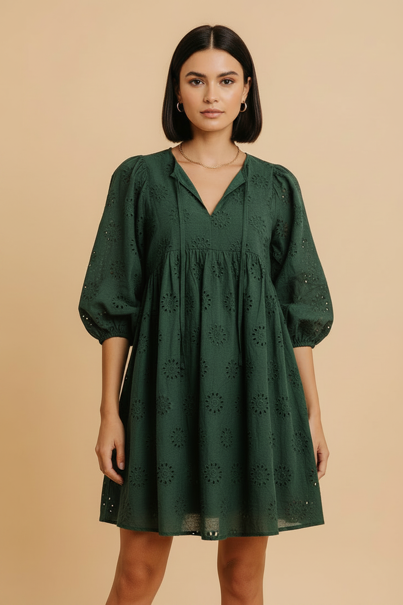 Robe mini vert forêt - studio détail broderie